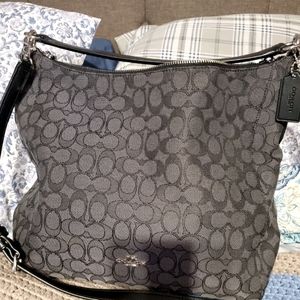 Brand new $300 coach purse need funds to help fam
